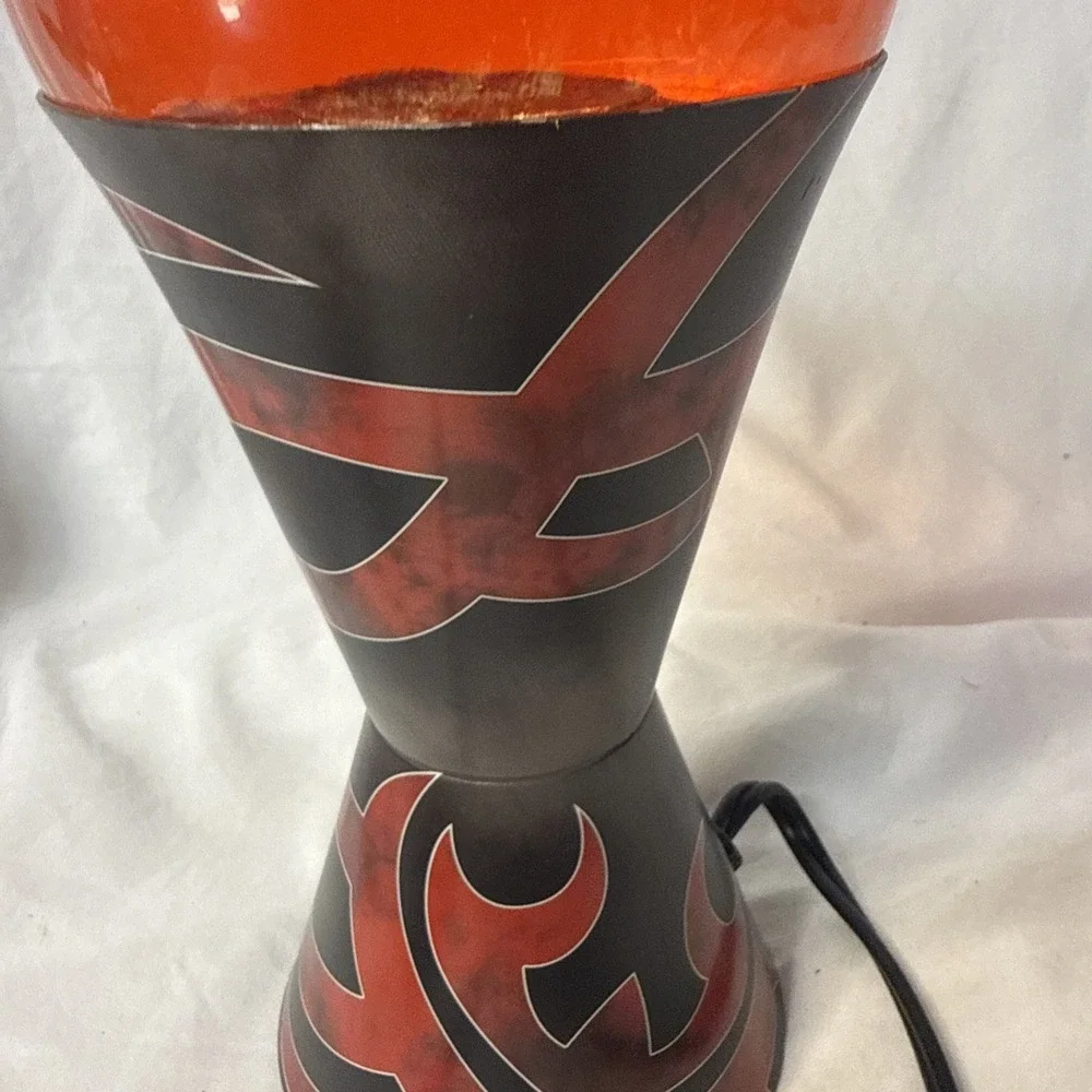 VTG Spencer's Schylling Tribal Red Black The LAVA Lamp 4518 Purple Wax Red Liq